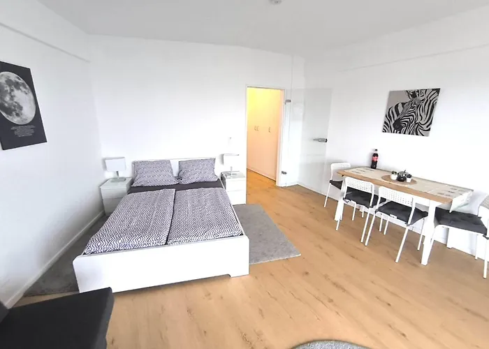 Apartment Penthouse Im 20 Stock *